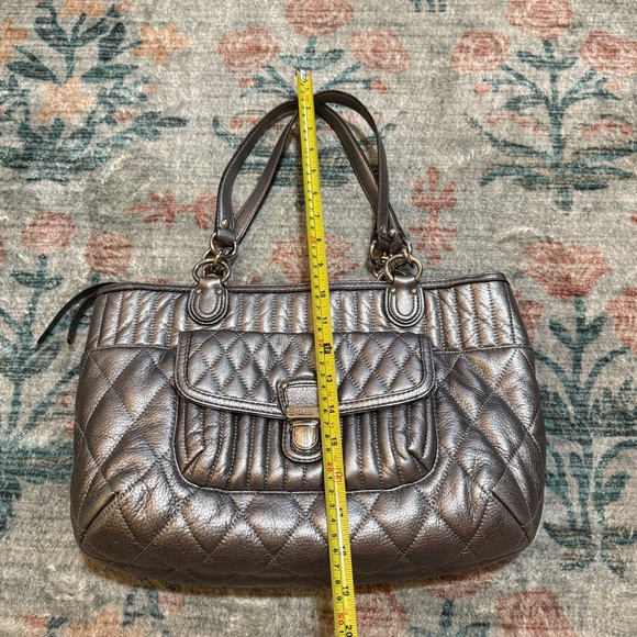 Vintage Coach Y2K Pewter Silver Quilted Shoulder Bag - Picture 10 of 11